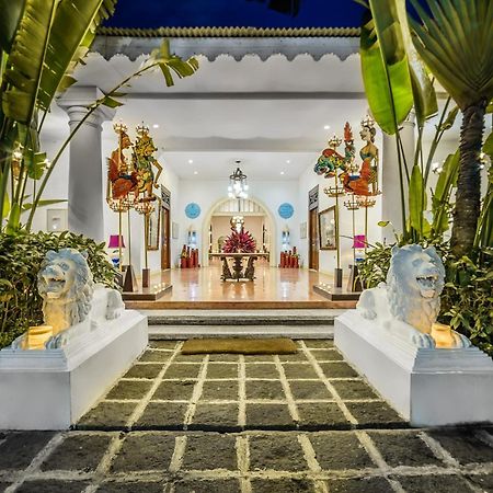 Hotel Tugu Blitar Kültér fotó