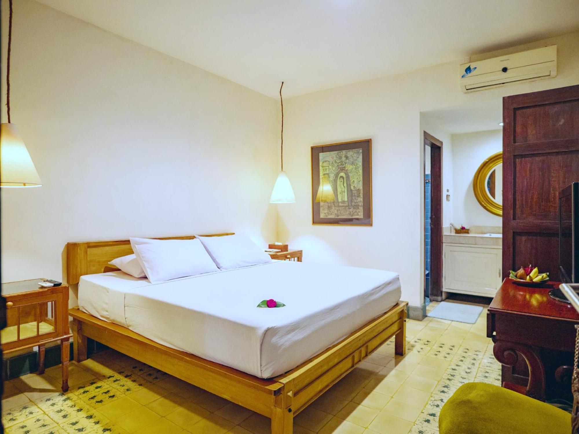 Hotel Tugu Blitar Kültér fotó