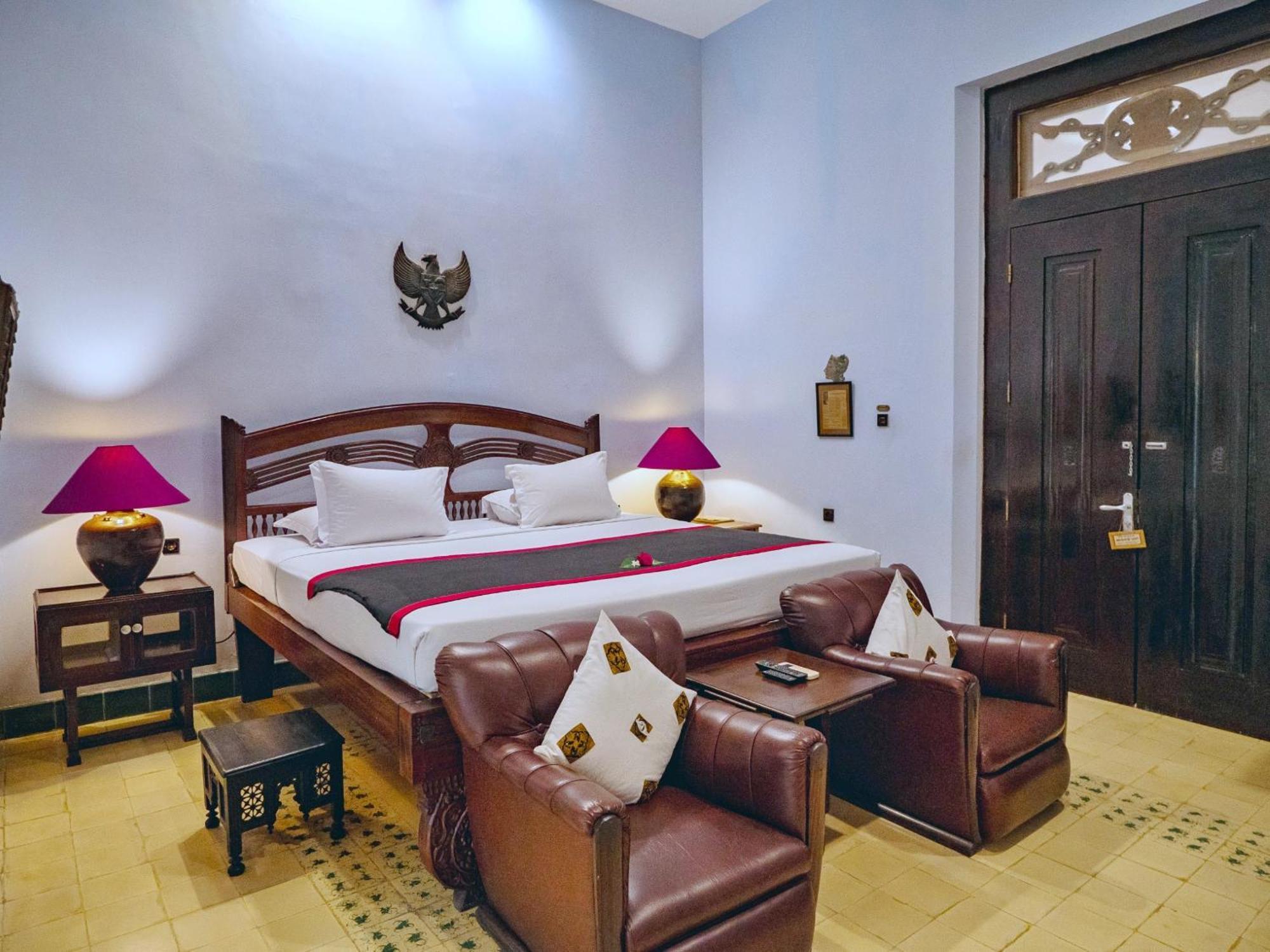 Hotel Tugu Blitar Kültér fotó