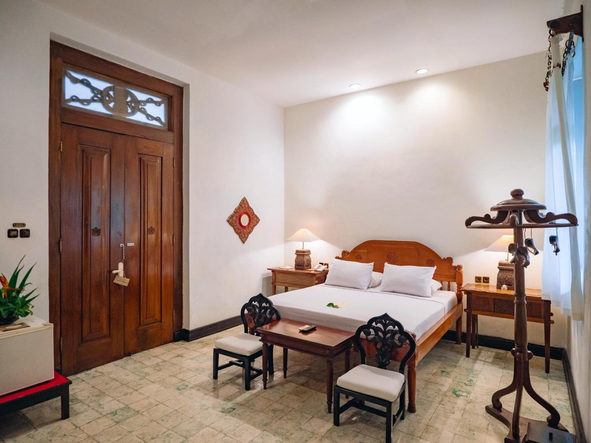 Hotel Tugu Blitar Kültér fotó