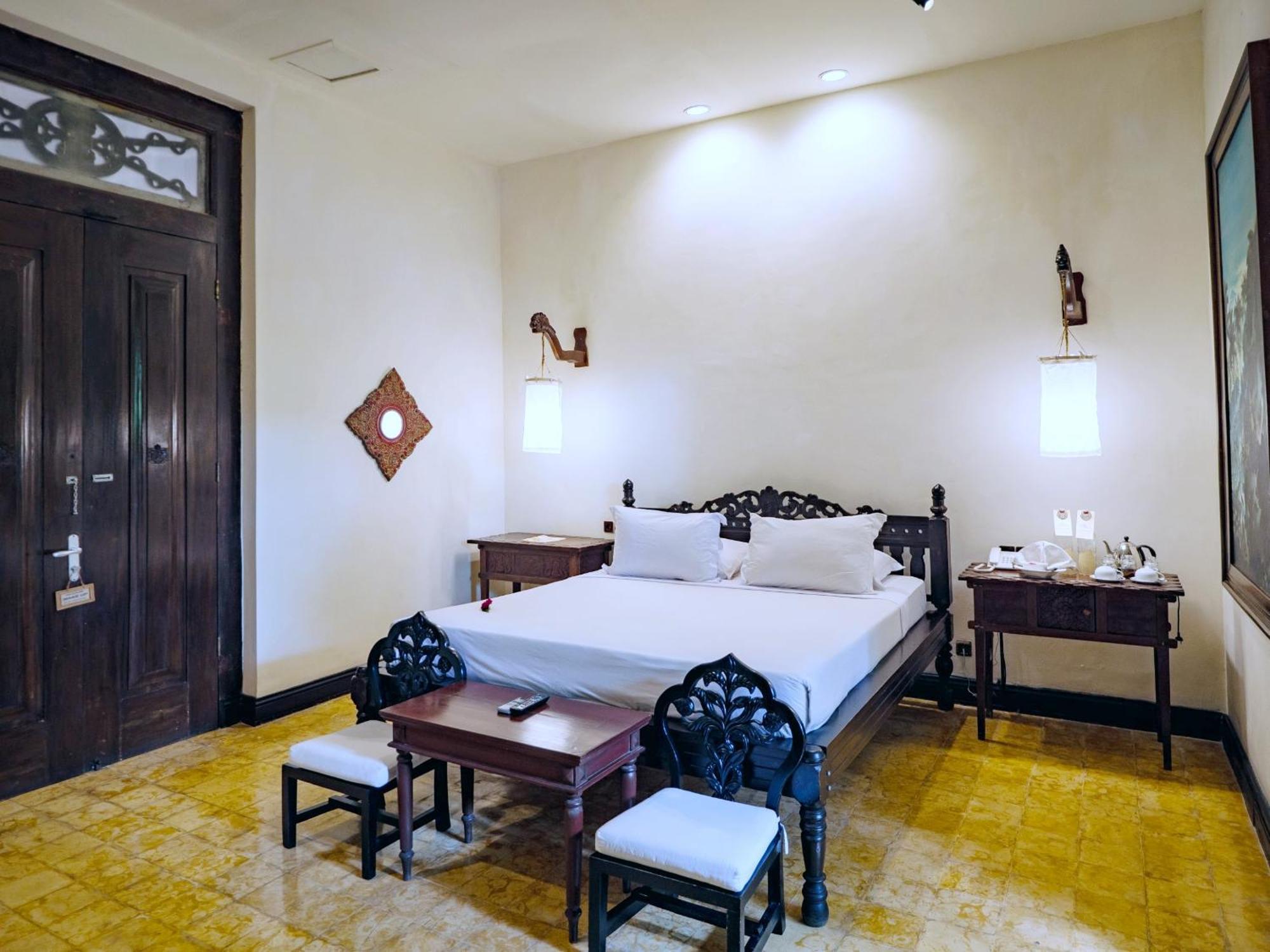 Hotel Tugu Blitar Kültér fotó