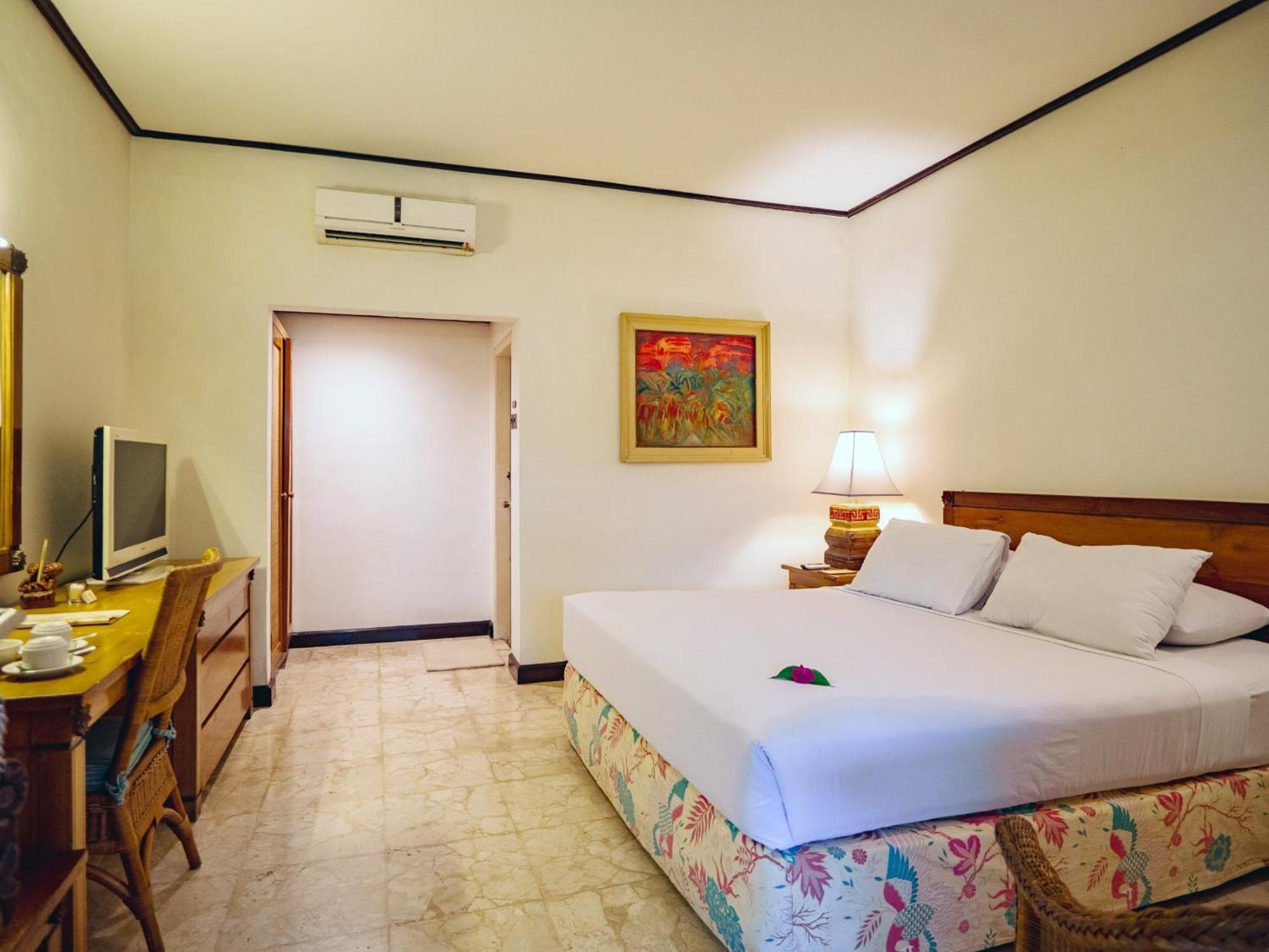 Hotel Tugu Blitar Kültér fotó