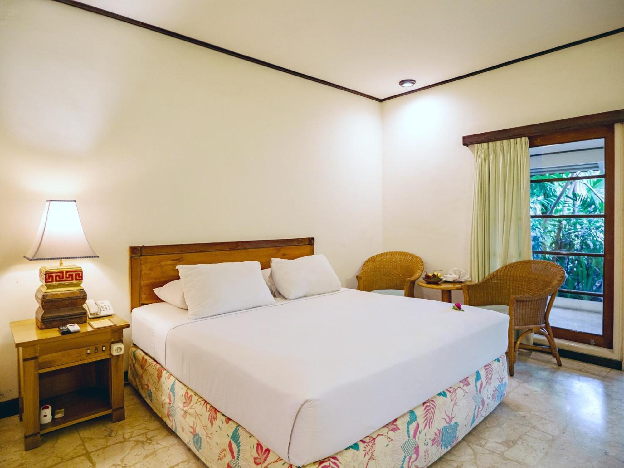 Hotel Tugu Blitar Kültér fotó