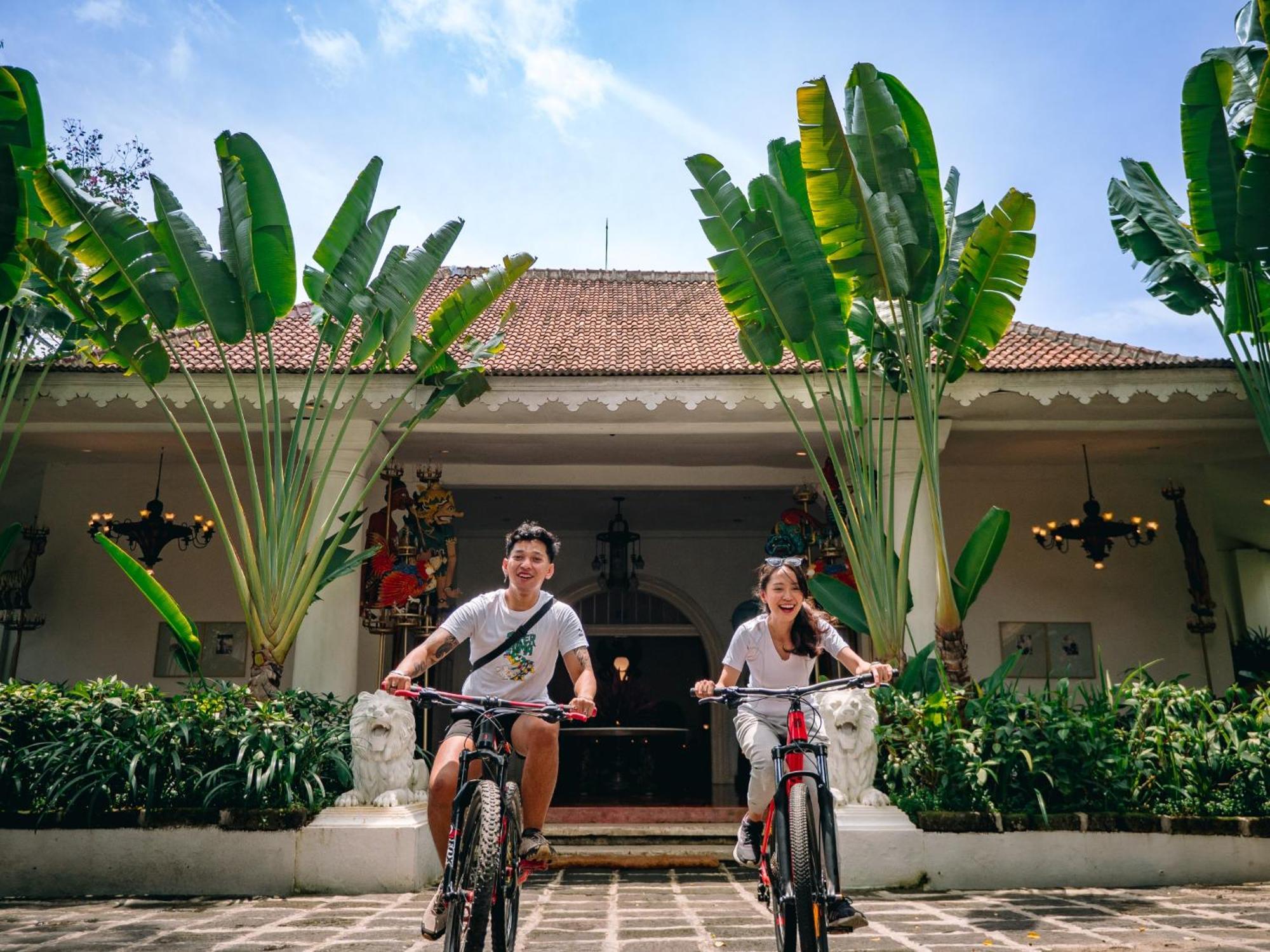 Hotel Tugu Blitar Kültér fotó
