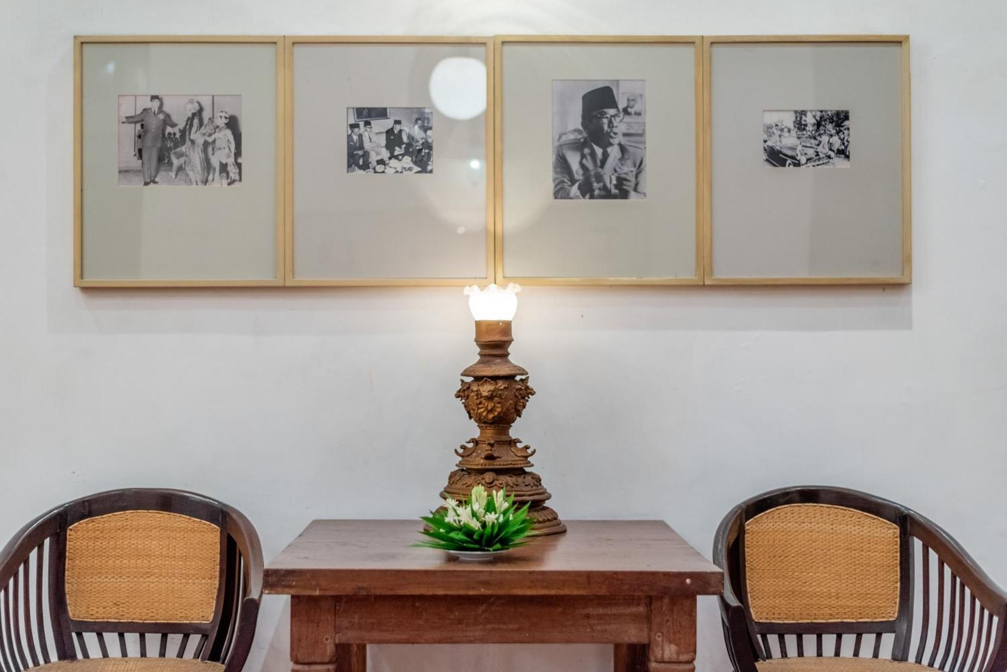 Hotel Tugu Blitar Kültér fotó